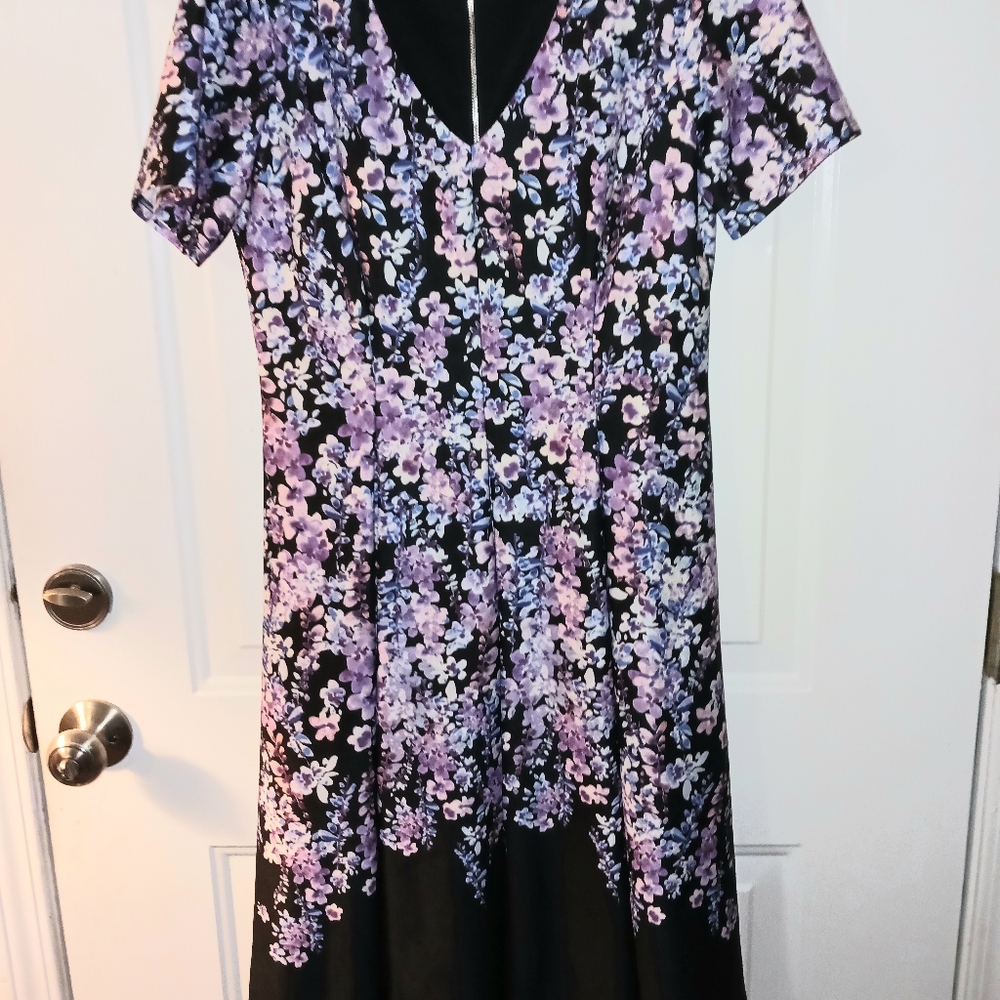 Gabby Skye Floral Dress Size 12